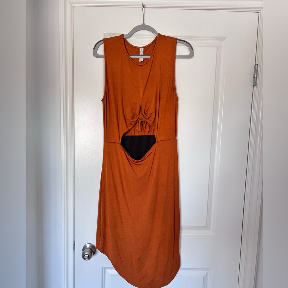 Eve Gravel Sleeveless Knot Front Cutout Midi Dress in Rust Orange